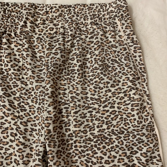 American Eagle Satin Lounge Set - Picture 11 of 11